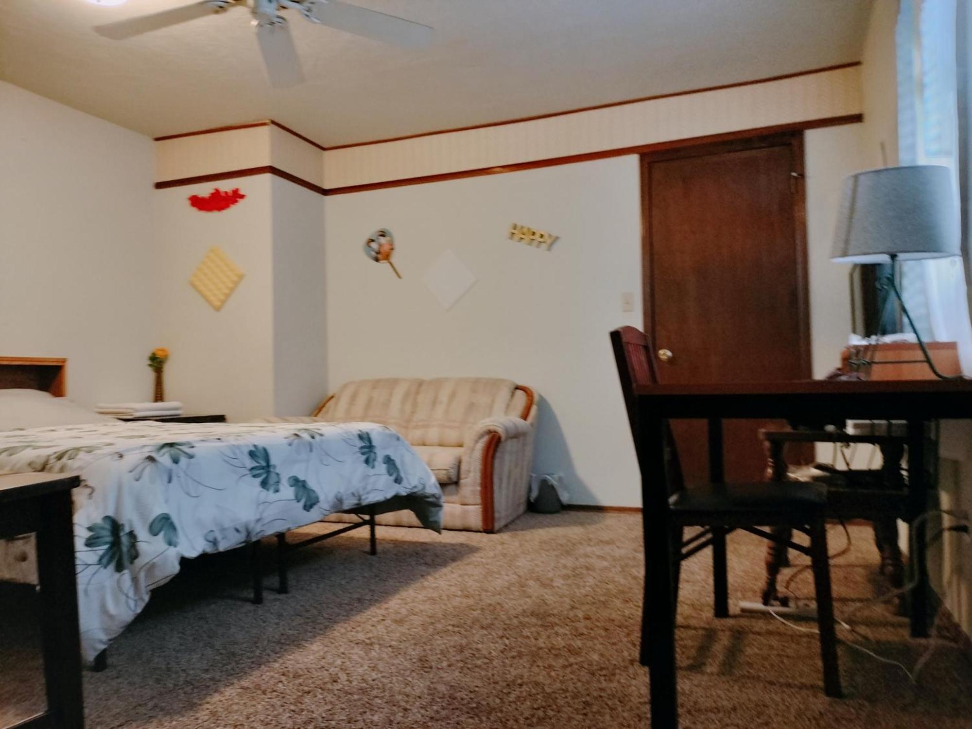 Golden Sunflower'S Apt B1 Lawton Exterior photo